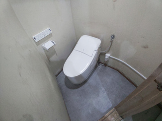 トイレリフォーム 床の不具合を解消した、安心して使えるトイレ