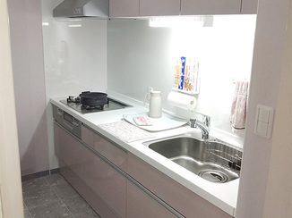 キッチンリフォーム ピンクの彩りで毎日が楽しくなるキッチン